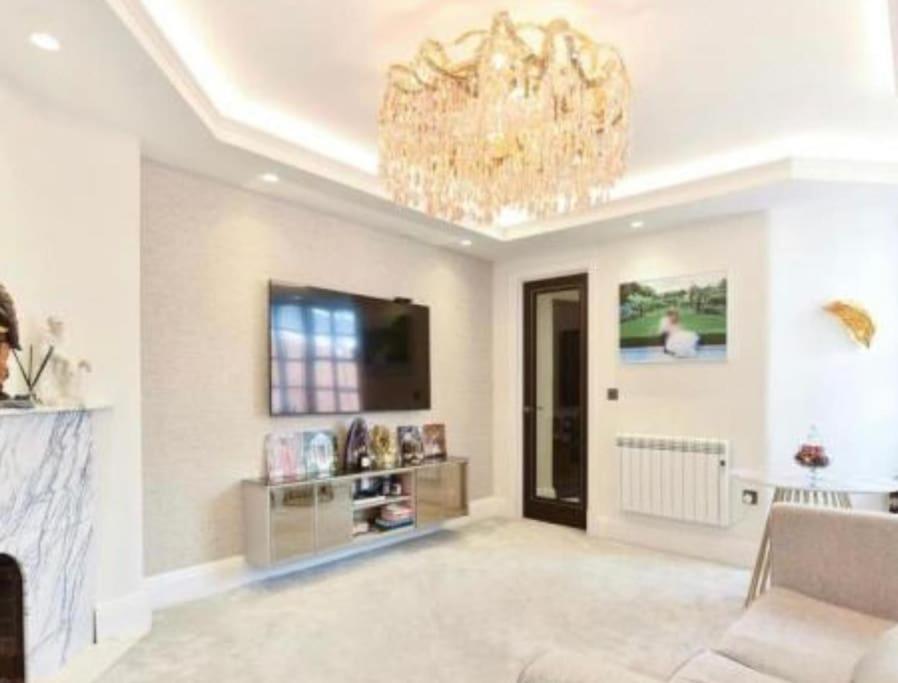 Апартаменти 2 Bed Flat In St Johns Wood Лондон Екстер'єр фото